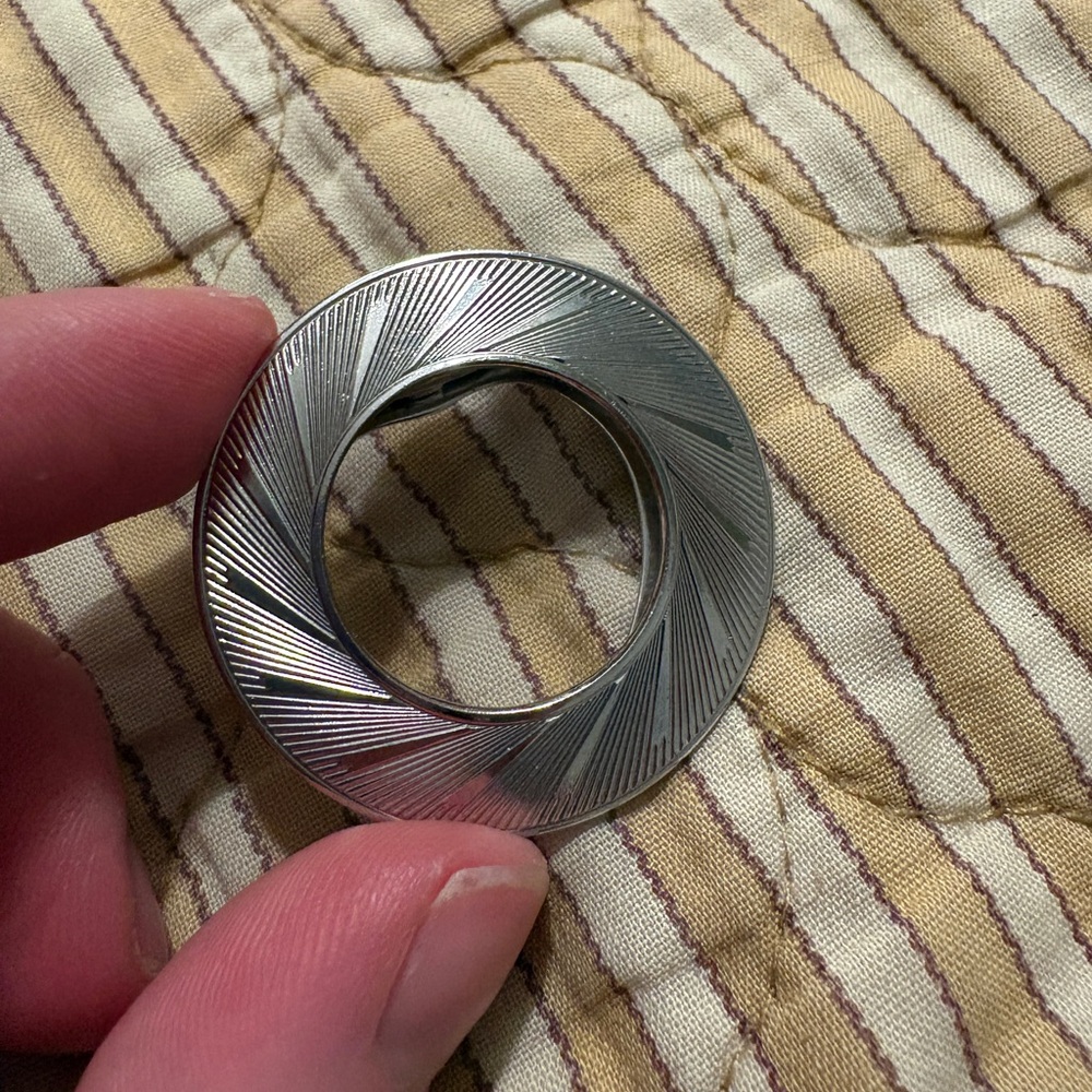 Vintage Lieba USA Silver Circular Scarf Brooch/Clip